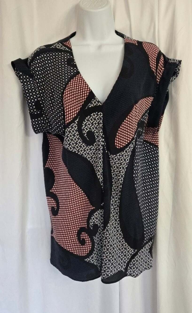 Theory Silk Black Pink Abstract Print V-Neck Blouse Size Large Cap Sleeve